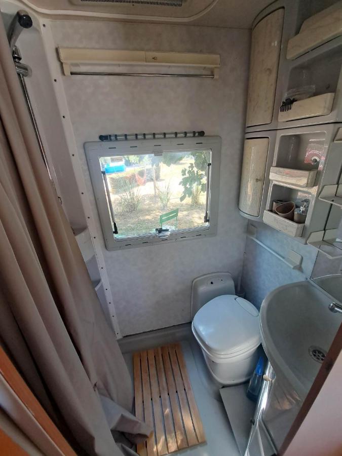 Camping Car A 3 Minutes Du Parc Pairi Daiza Hotel Brugelette Eksteriør billede